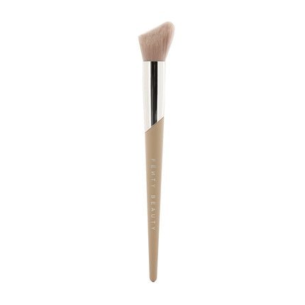 Fenty Beauty Cheek Hugging Highlight Brush 120 - Maison des fragrances