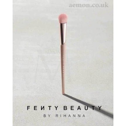 Fenty Beauty Precision Concealer Brush 180 Original - Maison des fragrances