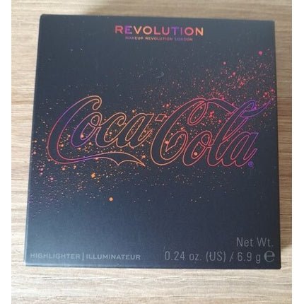 Makeup Revolution x Coca Cola Starlight Illuminator 6.9g - Maison des fragrances