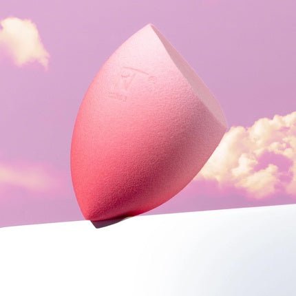 Real Techniques Sunrise To Sunset Miracle Complexion Sponge 1 Count Pink - Maison des fragrances