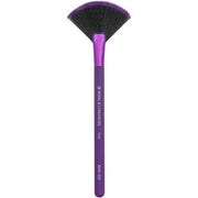 Royal & Langnickel Moda Fan Makeup Brush - Maison des fragrances